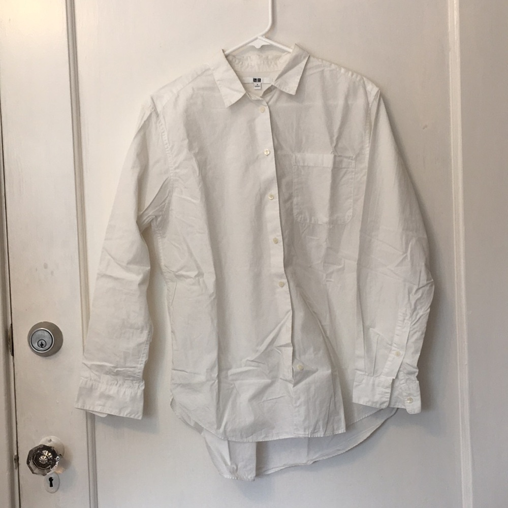Uniqlo White Basic button up shirt